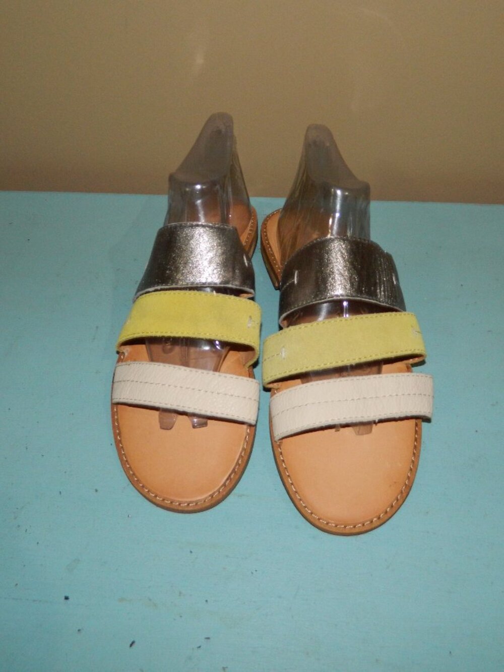 FRYE and CO. Evie Triple Strap Leather Slides Sandals Sz 9.5M